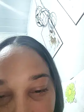 flor hott online show from April 6, 2026, 2:07 pm