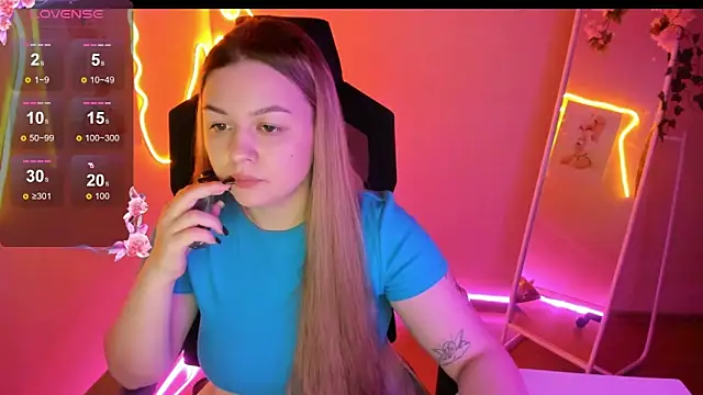 Snapshot of AmeliePeach chatting on April 8, 2026, 3:02 pm AmeliePeach online show from April 8, 2026, 3:02 pm