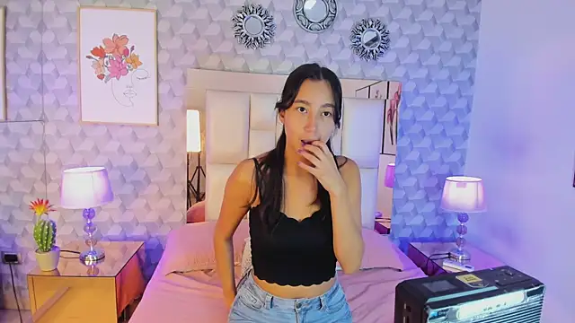 Snapshot of Amber_Ashfang chatting on May 2, 2026, 11:04 am Amber Ashfang online show from May 2, 2026, 11:04 am