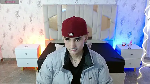 Snapshot of Eidan_tay chatting on May 6, 2026, 7:40 pm Eidan tay online show from May 6, 2026, 7:40 pm