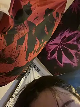 avery  1 online show from April 14, 2026, 1:49 pm