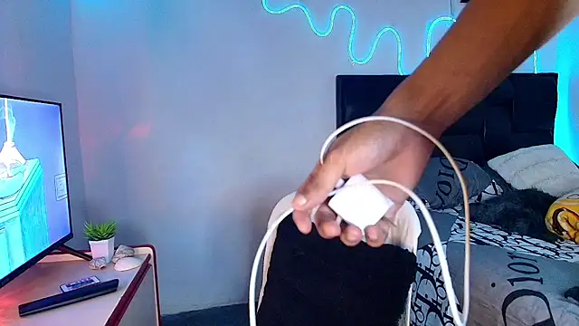 Ethan Noa online show from April 22, 2026, 7:20 pm