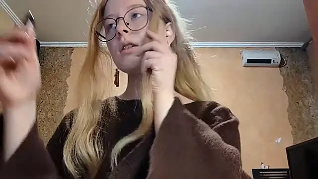 KateVibe 01 online show from May 16, 2026, 1:59 am