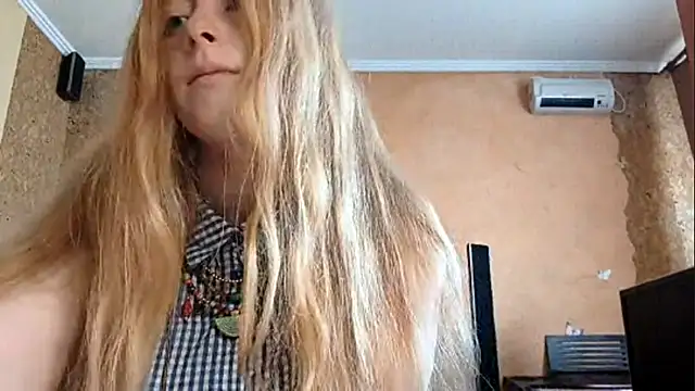 Snapshot of KateVibe_01 chatting on May 23, 2026, 1:37 am KateVibe 01 online show from May 23, 2026, 1:37 am