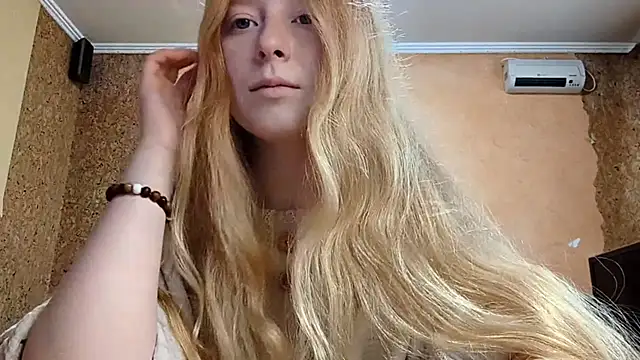 KateVibe 01 online show from May 15, 2026, 4:21 am