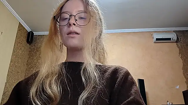 KateVibe 01 online show from May 16, 2026, 1:37 am
