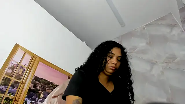 EllyBloom online show from June 25, 2026, 1:05 pm