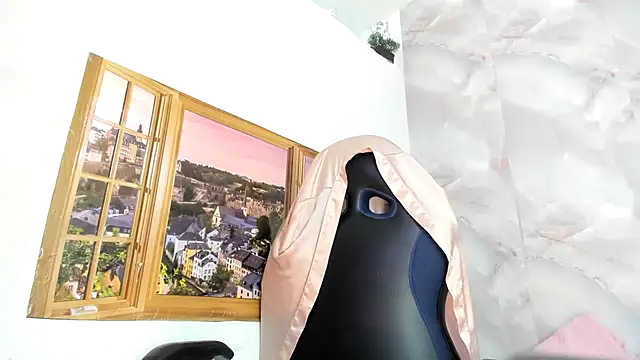 EllyBloom online show from June 26, 2026, 1:50 pm