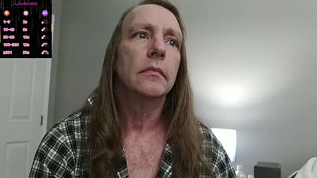 Snapshot of Magnus_Luv chatting on July 6, 2026, 11:17 am Magnus Luv online show from July 6, 2026, 11:17 am