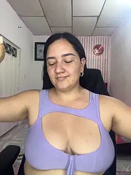 Snapshot of Fresita-12 chatting on April 29, 2026, 1:21 am Fresita-12 online show from April 29, 2026, 1:21 am