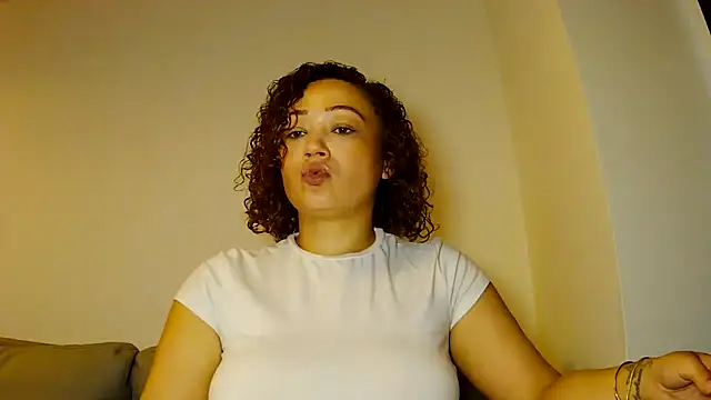 Theone T online show from May 25, 2026, 12:37 pm