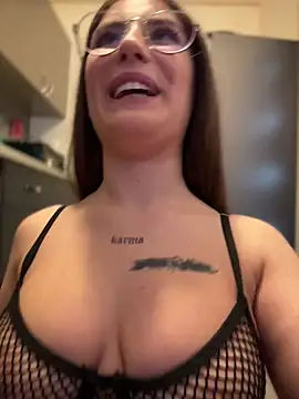 vanessa anne online show from April 10, 2026, 12:01 pm