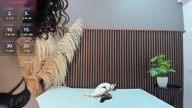 Snapshot of Madissonrizz_ chatting on April 8, 2026, 7:59 pm Madissonrizz online show from April 8, 2026, 7:59 pm