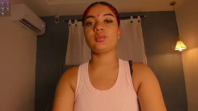 Snapshot of sweetkimmie_ chatting on April 19, 2026, 11:44 am sweetkimmie online show from April 19, 2026, 11:44 am