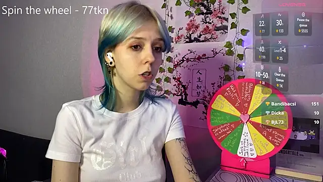 LunaBless online show from May 31, 2026, 9:59 pm
