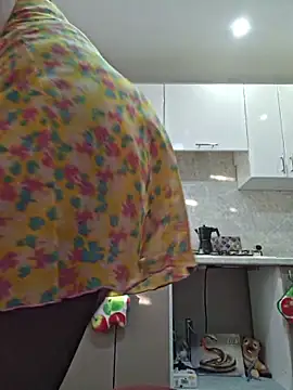 Snapshot of LaliaMia chatting on March 1, 2026, 3:28 am LaliaMia online show from March 1, 2026, 3:28 am