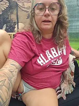 Blondejenn online show from June 18, 2026, 11:15 am