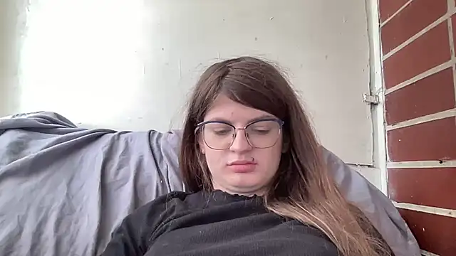 AmilenHot online show from April 8, 2026, 8:49 am