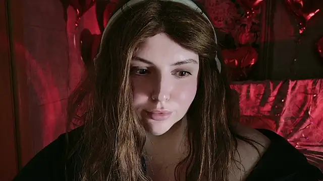 ArtLuna online show from April 9, 2026, 8:15 pm