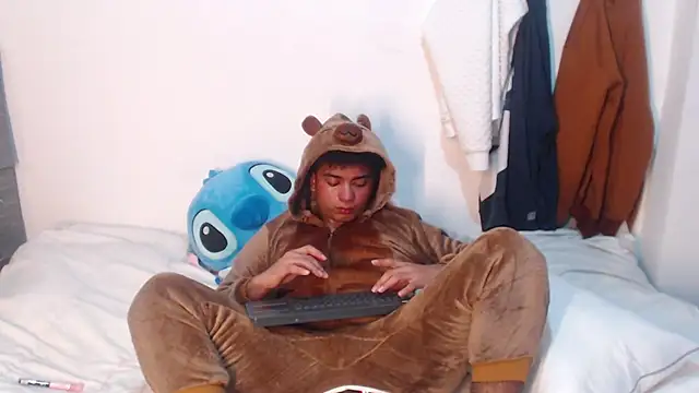 felipecams online show from July 8, 2026, 8:26 am