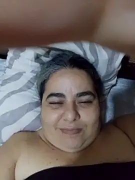 Snapshot of Golositadeamor chatting on June 19, 2026, 5:35 am Golositadeamor online show from June 19, 2026, 5:35 am