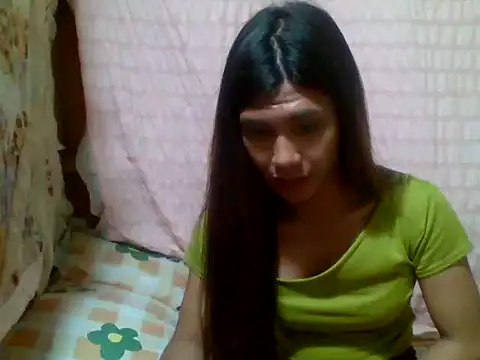 Snapshot of luna_veille chatting on May 27, 2026, 4:58 pm luna veille online show from May 27, 2026, 4:58 pm
