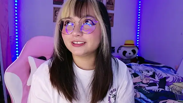 Snapshot of ZoeyDoll_ chatting on April 16, 2026, 11:18 pm ZoeyDoll online show from April 16, 2026, 11:18 pm