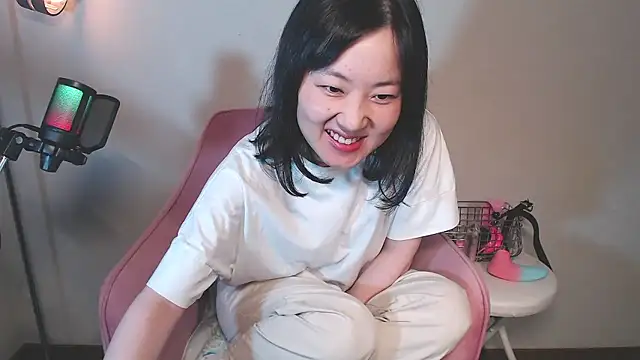 Miachan 01 online show from July 23, 2026, 12:46 am