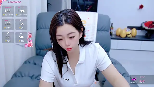 Snapshot of Millin-Mi chatting on May 19, 2026, 2:02 pm Millin-Mi online show from May 19, 2026, 2:02 pm