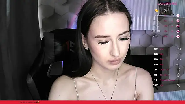 KellyMur  online show from May 8, 2026, 1:42 am