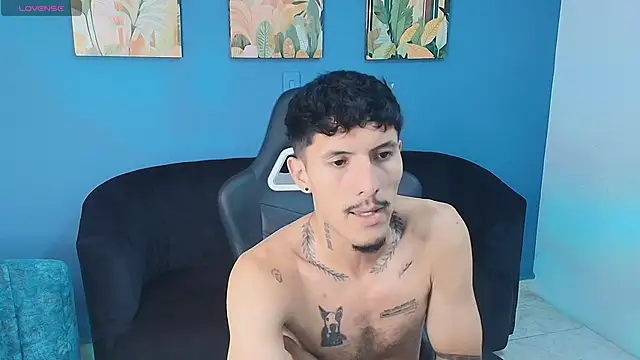 ALEXXXTREM69 online show from April 9, 2026, 12:11 pm