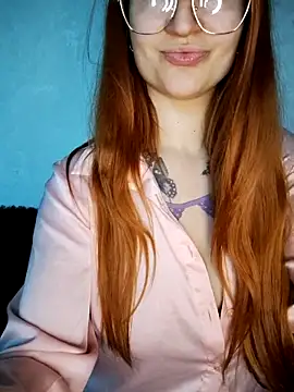 LeonaFox online show from April 13, 2026, 2:43 pm