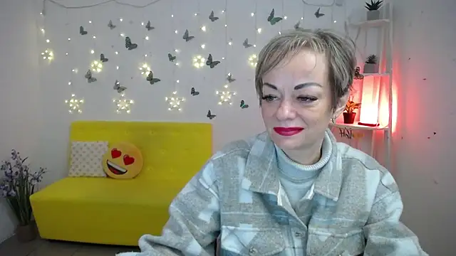 Snapshot of NikaMayu chatting on May 6, 2026, 5:22 am NikaMayu online show from May 6, 2026, 5:22 am