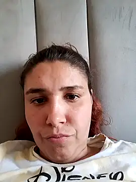 Snapshot of Iukia chatting on April 6, 2026, 2:40 pm Iukia online show from April 6, 2026, 2:40 pm