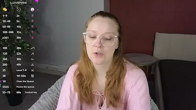 JessieWayy online show from May 15, 2026, 1:14 am