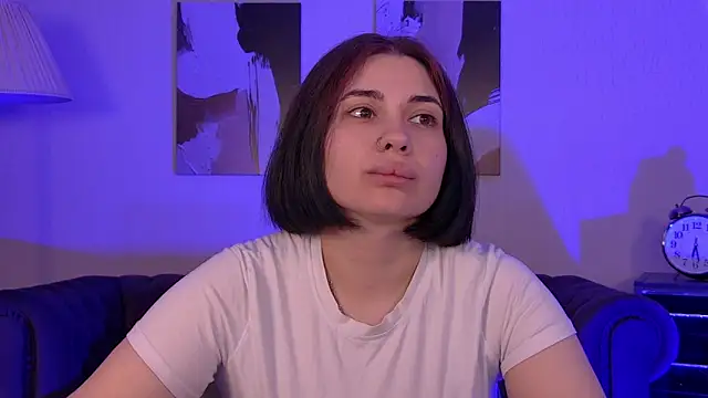 Snapshot of AdrianaToress chatting on June 3, 2026, 7:07 pm AdrianaToress online show from June 3, 2026, 7:07 pm