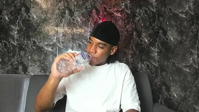Snapshot of axel_silva4 chatting on May 12, 2026, 7:53 pm axel silva4 online show from May 12, 2026, 7:53 pm