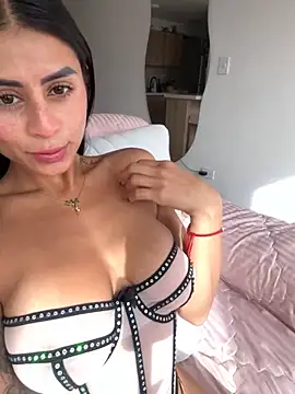 Snapshot of lunasex06 chatting on April 7, 2026, 12:51 pm lunasex06 online show from April 7, 2026, 12:51 pm