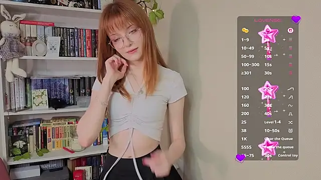 Snapshot of Lilyrin chatting on June 3, 2026, 9:52 pm Lilyrin online show from June 3, 2026, 9:52 pm