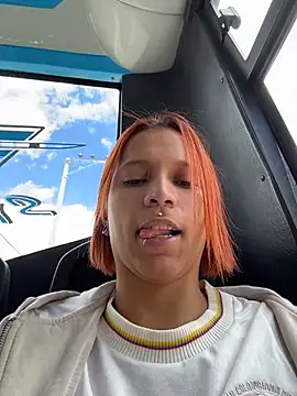 Snapshot of Mia_0-4 chatting on July 7, 2026, 4:21 pm Mia 0-4 online show from July 7, 2026, 4:21 pm