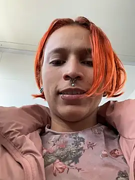 Snapshot of Mia_0-4 chatting on June 18, 2026, 6:13 pm Mia 0-4 online show from June 18, 2026, 6:13 pm