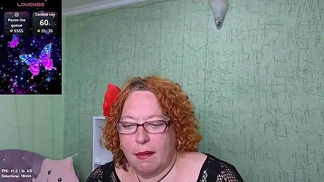Snapshot of Fara_Flutte chatting on July 11, 2026, 10:04 am Fara Flutte online show from July 11, 2026, 10:04 am