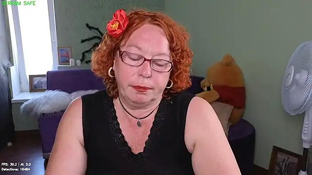 Snapshot of Fara_Flutte chatting on July 22, 2026, 9:22 am Fara Flutte online show from July 22, 2026, 9:22 am