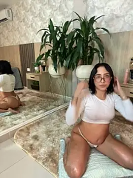 Snapshot of LiriaSweetie chatting on April 11, 2026, 1:26 pm LiriaSweetie online show from April 11, 2026, 1:26 pm