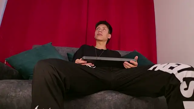 Snapshot of Samael_oa chatting on April 7, 2026, 7:26 pm Samael oa online show from April 7, 2026, 7:26 pm