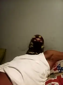 Snapshot of mkontiwonke chatting on April 7, 2026, 5:53 am mkontiwonke online show from April 7, 2026, 5:53 am