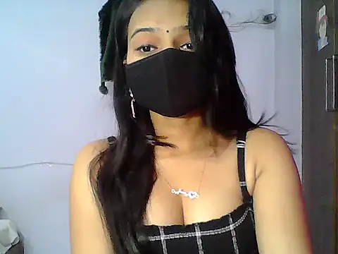 Saxy Mony002 online show from May 9, 2026, 7:23 am