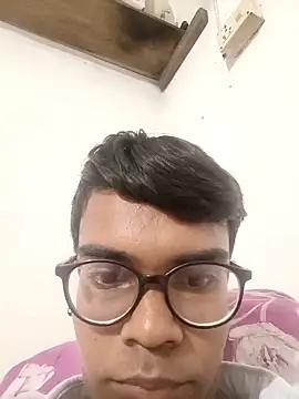 ekwjj online show from April 8, 2026, 7:04 pm