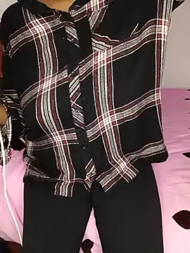 Snapshot of MsCutie chatting on April 9, 2026, 7:58 am MsCutie online show from April 9, 2026, 7:58 am