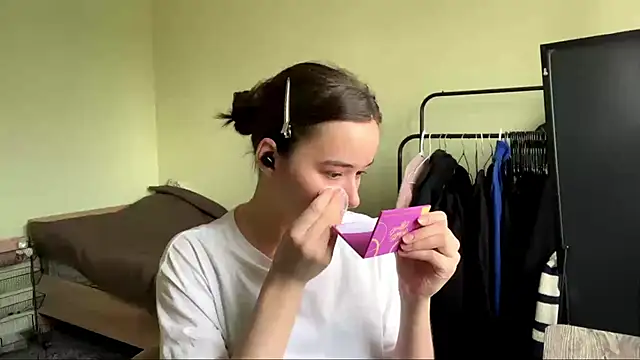 AngelTempt online show from April 13, 2026, 10:19 am